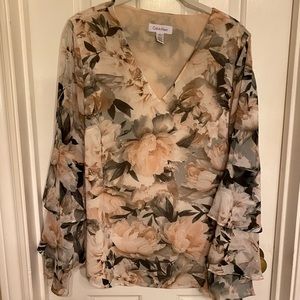 Bell sleeve Calvin Klein top